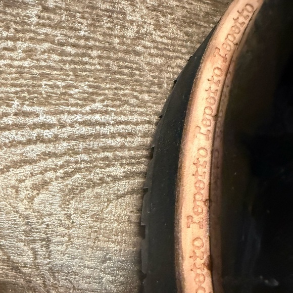 Repetto size 38 (8)worn under 5 times
Glossy Black patent leather Platform Shoes - Picture 12 of 14